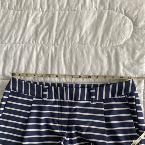 Women’s Nike Golf Shorts, size 6, navy blue with white stripes. - Picture 6 of 6